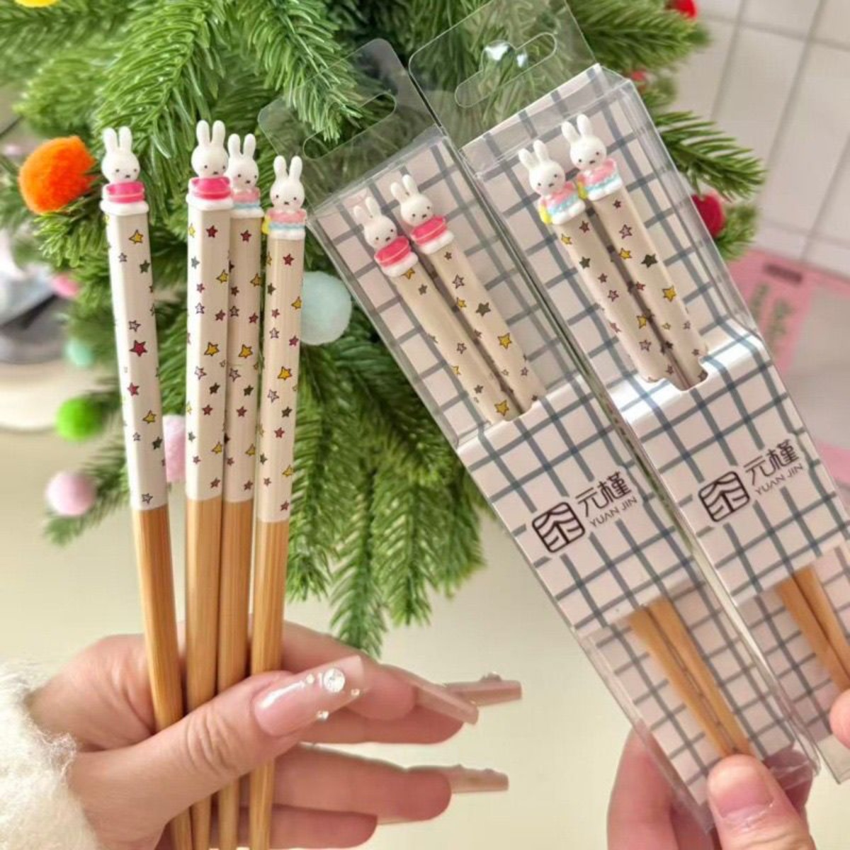 Kitchen Gadgets Aliexpress - ตะเกียบลายมิฟฟี่กระต่ายน่ารัก ลายการ์ตูนมิฟฟี่กระต่ายลายดาว ฝาครอบลายมิฟฟี่กระต่าย 3 มิติ ตะเกียบไม้ไผ่และไม้