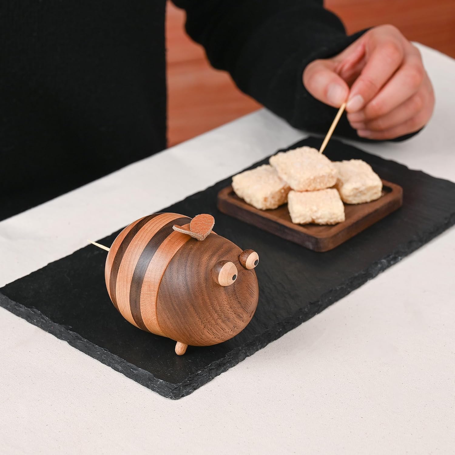 ที่ใส่ไม้จิ้มฟันรูปผึ้งพร้อมไม - Kitchen Gadgets Images บทวิจารณ์และราคา